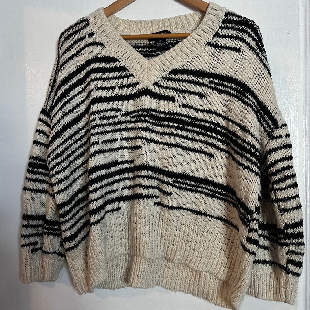 Sweater on SALE‼️